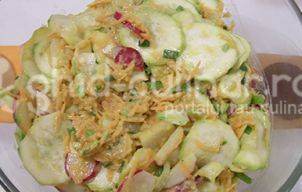 Salata de dovlecei cu avocado