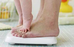 Slabitul dupa nastere: cate calorii arzi alaptand si cand ai voie sa te apuci de dieta