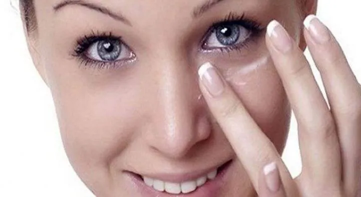 Masca pentru ten care te face sa uiti de BOTOX. Elimina ridurile la tine acasa
