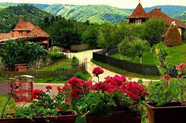 Satele cele mai frumoase din România pe care trebuie neapărat să le vizitezi!