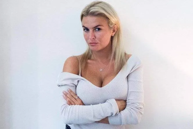 Cheltuiește 10.000 de euro la o singură sesiune de shopping însă nu are un job. Din ce se întreține această tânără