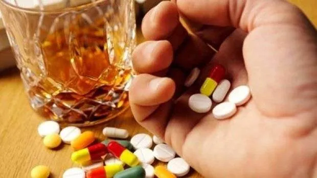 Cele mai periculoase combinatii de medicamente si alimente