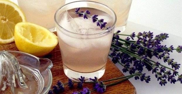 Cum sa prepari limonada de lavanda pentru a scapa de durerile de cap si de anxietate