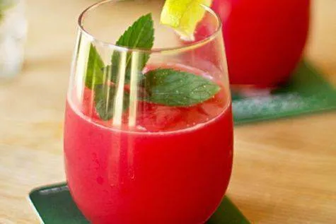 Ne pregatim de weekend! Cocktail de vara cu pepene si vodca
