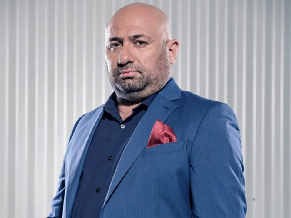 Chef Catalin Scarlatescu te invata cum sa pregatesti cea mai buna reteta de drob de miel! Te lingi pe degete de placere