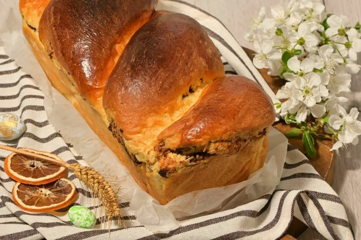 Ti-a ramas cozonac de la Paste? Nu-l arunca! Cum poti sa prepari un tort delicios!