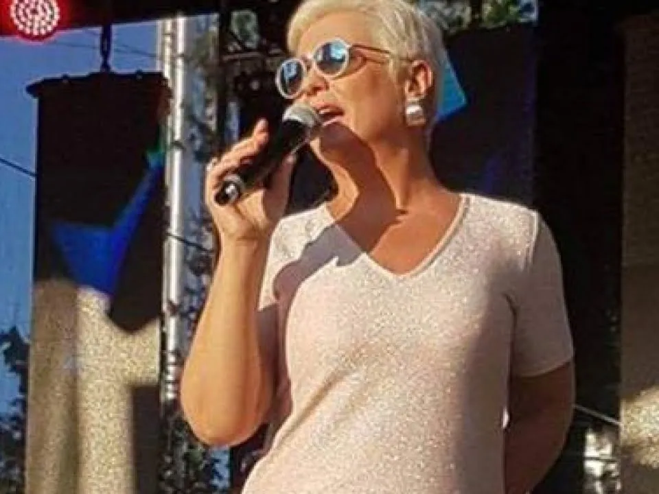 Monica Anghel a slabit 30 de kilograme si poarta marimea S la haine! Care este secretul siluetei ei
