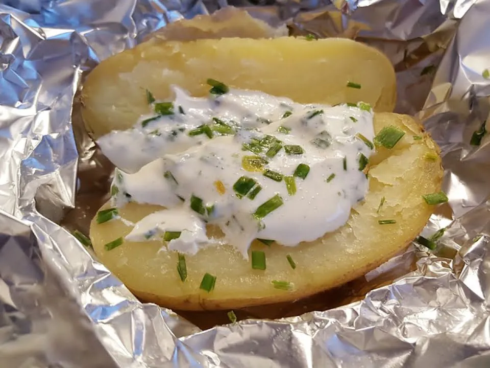 Cartofi la cuptor in sos gorgonzola, un deliciu! Cum sa-i prepari
