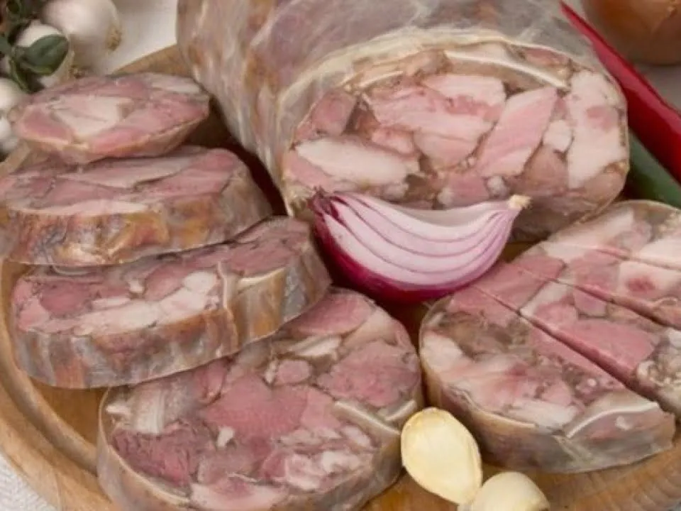 Pregateste-te de Craciun! Cum sa gatesti toba de casa, un preparat ce nu poate lipsi de pe masa ta