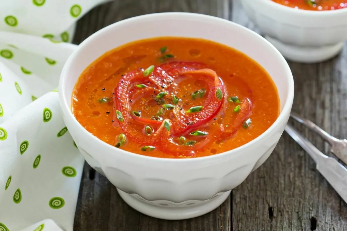Cum prepari supa crema de ardei copti! E mai simplu decat crezi