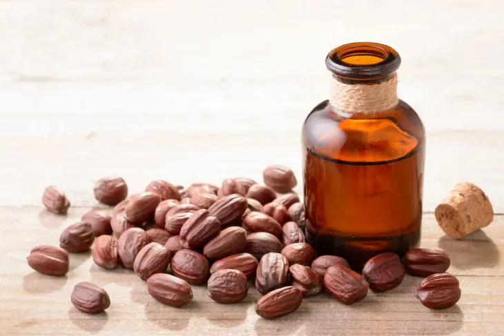 Uleiul de jojoba, un miracol – Ingredientul prețios pentru piele și părului.