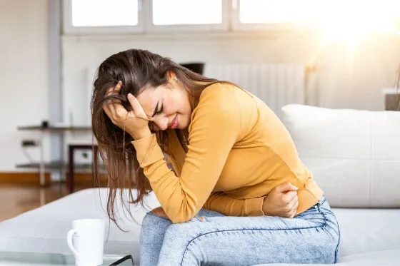 Durerile menstruale – De ce apar si cum tratezi durerile menstruale