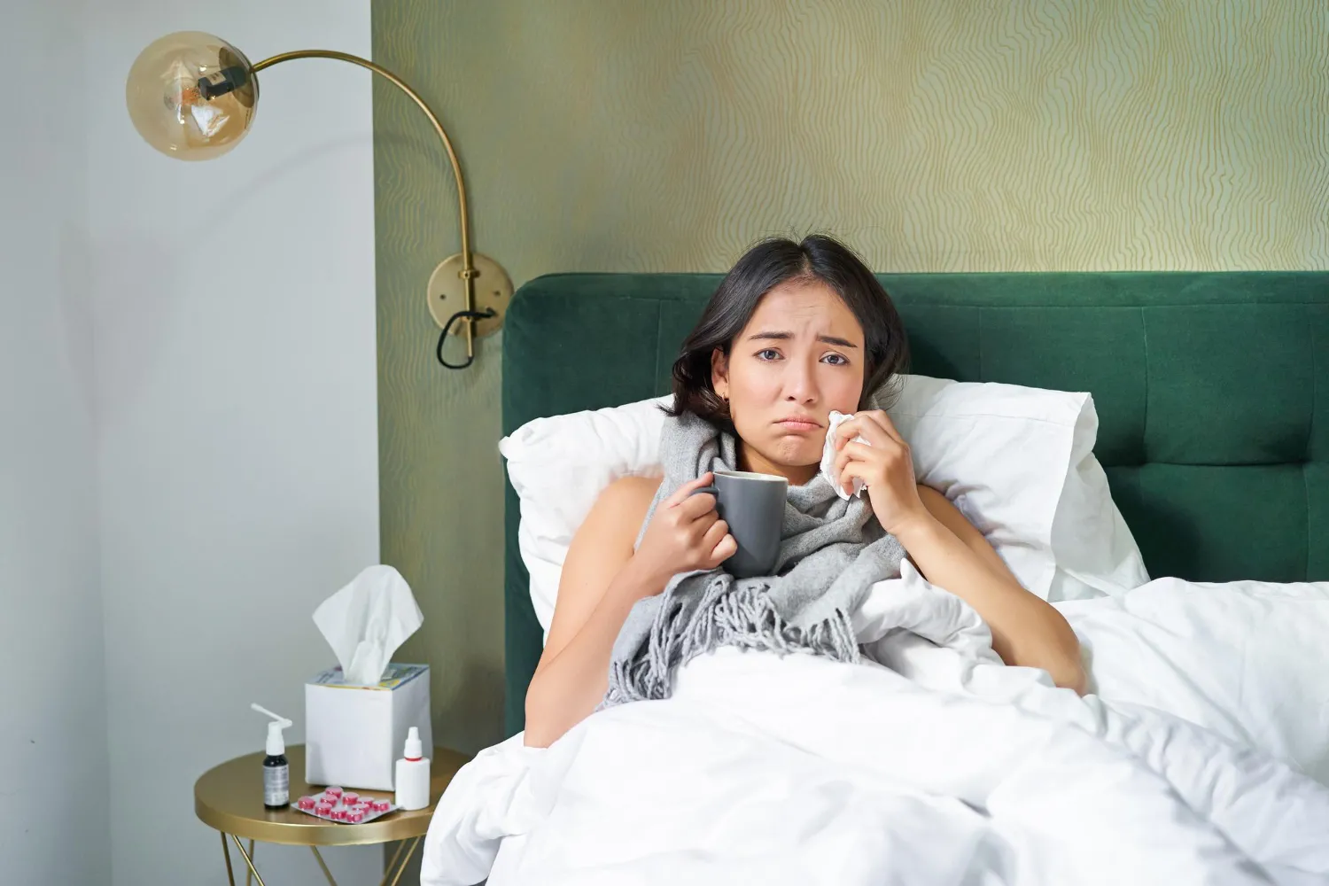 De ce răceala se agravează noaptea? Sfaturi care te pot ajuta să scapi de tusea nocturnă