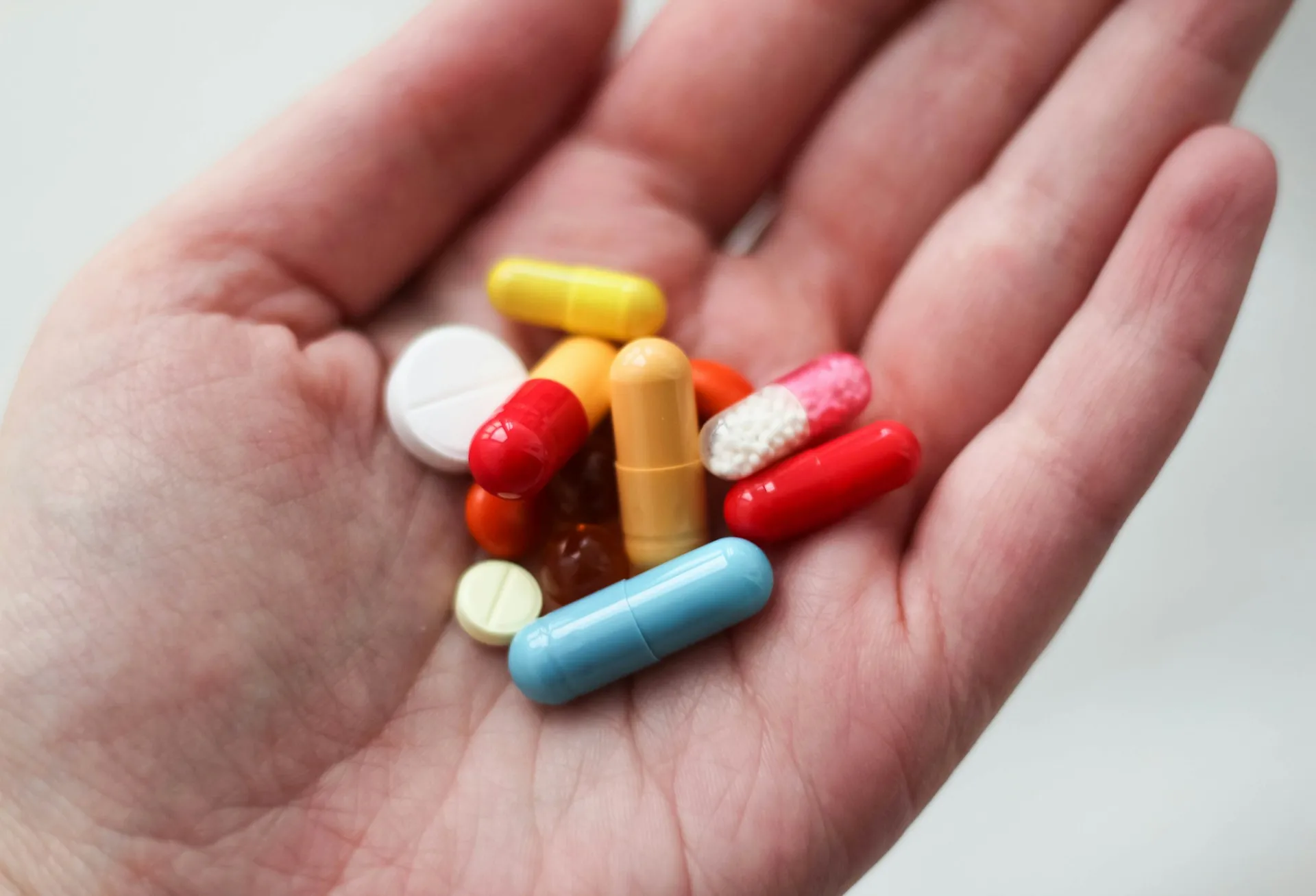 Beneficii pentru persoanele cu afecțiuni cronice. 35 de medicamente inovative vor fi compensate