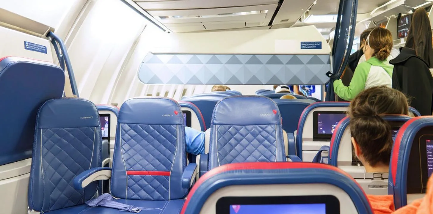 90$ pentru un upgrade la avion – risipă sau investiție? Verdictul unui zbor de 260$