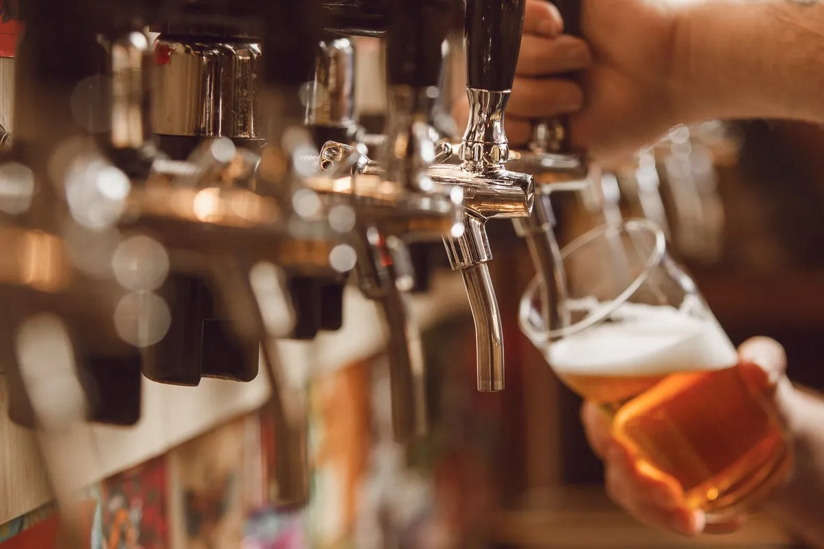 Puburile din Anglia se tem că limita mai strictă pentru alcool va afecta afacerile