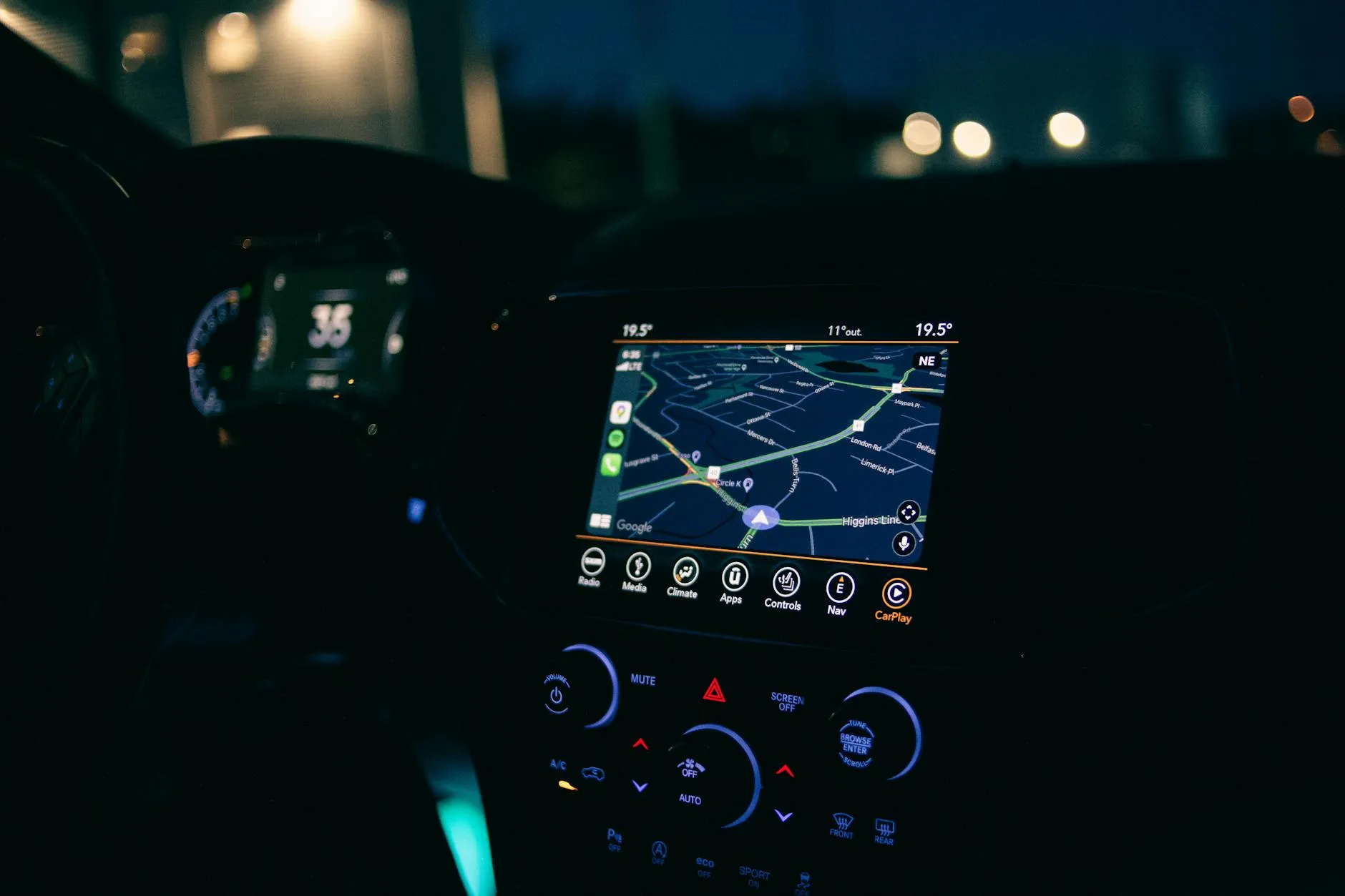 Top 6 organizatoare auto în 2026 pentru o mașină ordonată
