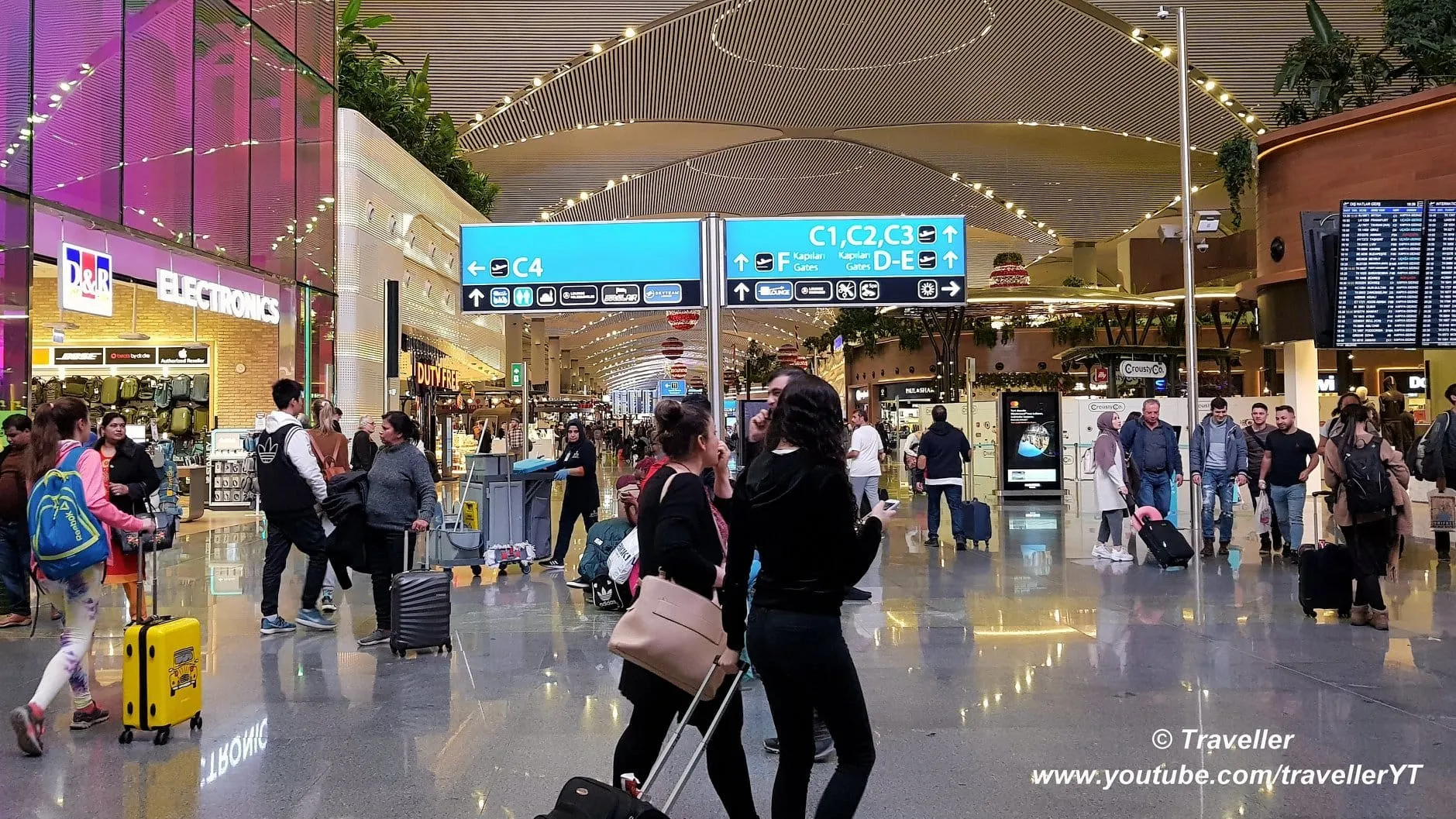 Sotia unui pilot dezvaluie ce haine sa nu porti niciodata in avion. Lista completa
