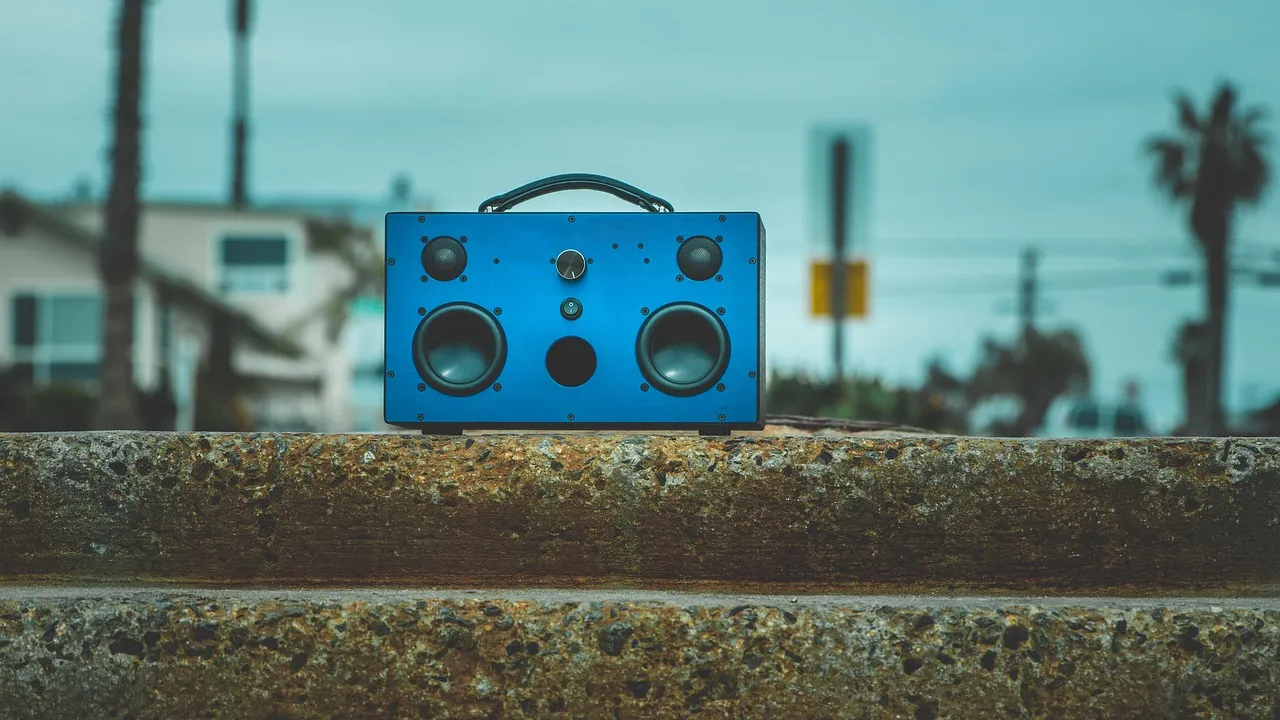 Top 4 modele de boxe cu Bluetooth portabile pentru tine în 2026