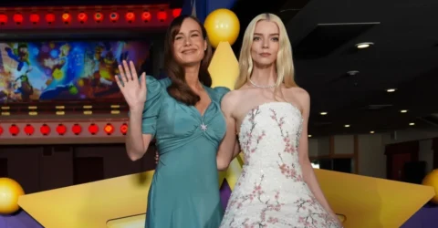 Anya Taylor-Joy în Dior și Brie Larson în Rodarte la premiera Super Mario