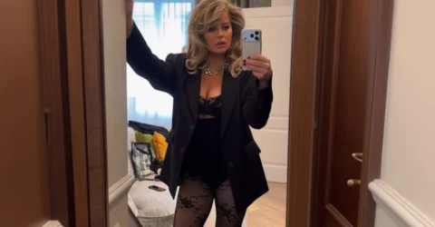 Laura Cosoi, gravidă în 6 luni cu al cincilea copil, uimește prin stil