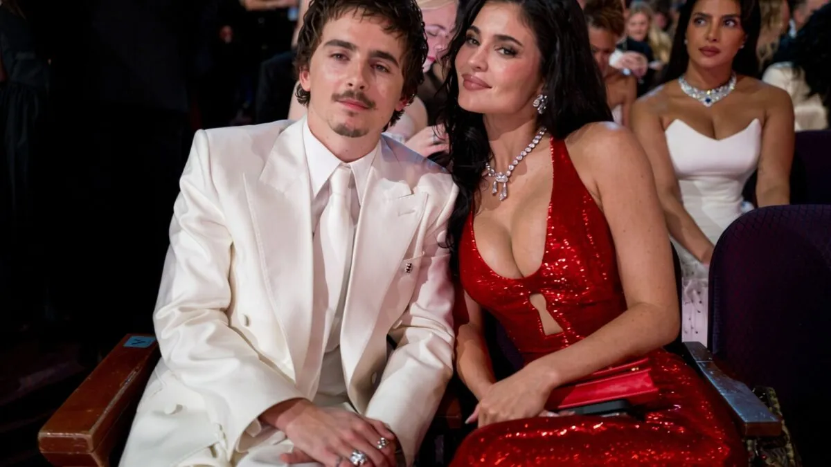 Kylie Jenner si alte 3 vedete au adus rochia Jessica Rabbit la Oscar 2026