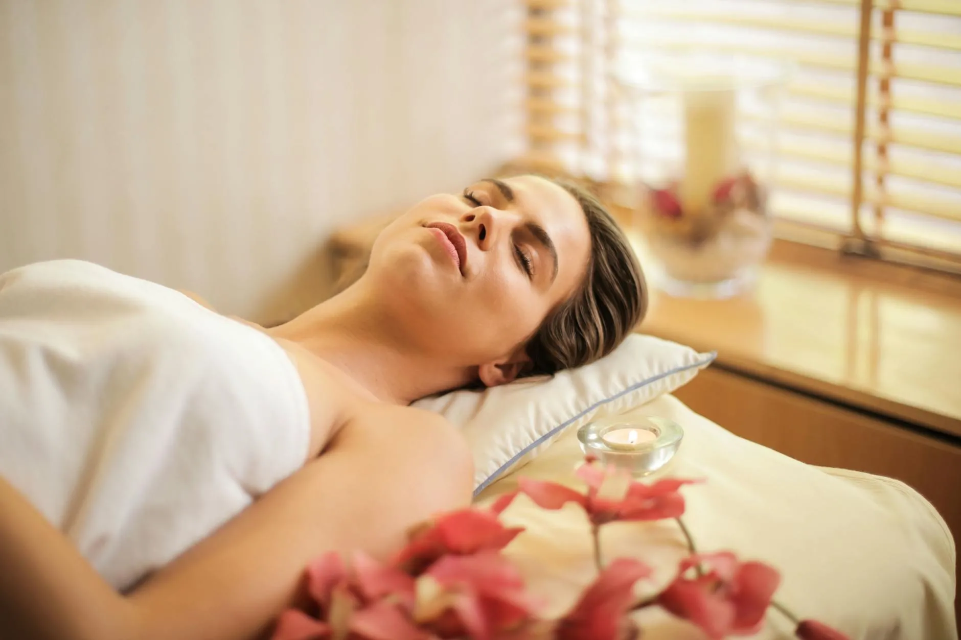 Horoscop joi, 12 martie 2026 – dragoste, lifestyle și wellbeing pentru toate zodiile