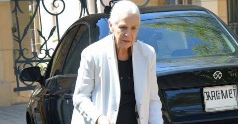 Legendara actriță Barbara Bain, surprinsă la 94 de ani la cumpărături