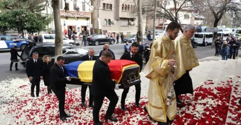 Peste 15.000 de oameni și-au luat adio de la Mircea Lucescu la Arena Națională