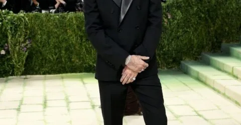 Surpriza uriasa pe covorul rosu. Ce a purtat fiul lui David Beckham la 23 de ani