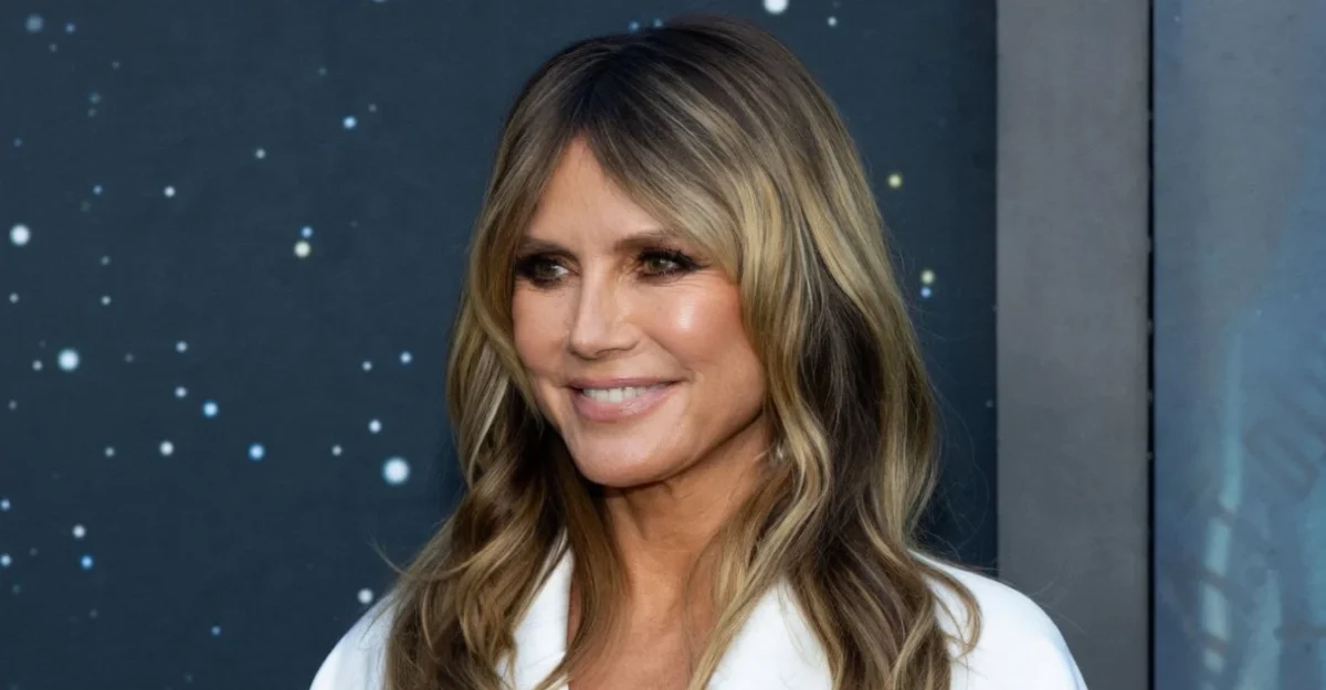 Heidi Klum a implinit 53 de ani. Cum arata vedeta în costum de baie