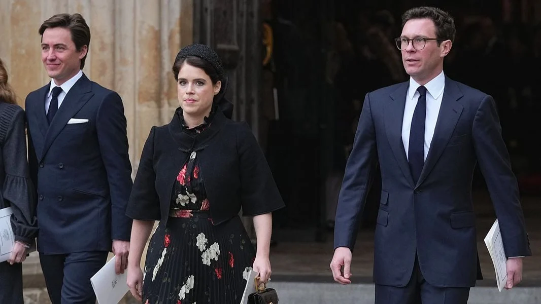 Aparitia care a infuriat pe toata lumea. Ce au facut surorile Beatrice și Eugenie
