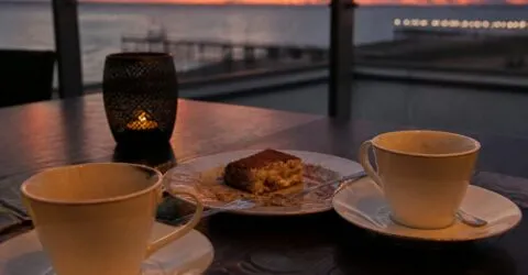 Dating-ul după 40 de ani vine cu alt ritm Ce se schimbă de fapt la primele întâlniri