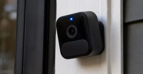 Merită reducerea de 43% la pachetul Blink de pe Amazon dacă vrei securitate simplă pentru casă?