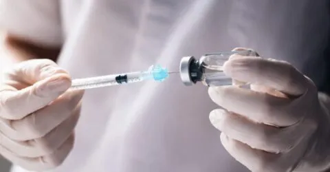 Ai nevoie de vaccin antirabic zilele acestea? 18.600 de doze noi urmează să ajungă în spitale