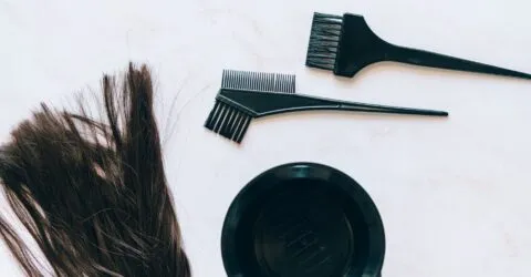 Cum treci la blond platinat, fără să-ți distrugi părul. Când ai nevoie de 3 ședințe